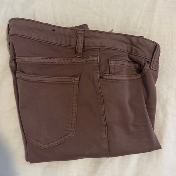 Distressed Mauve Jeans (Size 9) - Picture 2 of 5